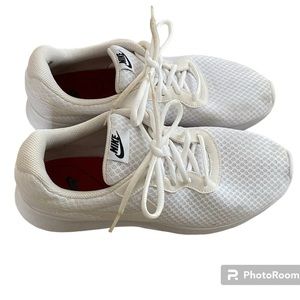 Men’s Nike White Sneakers, Size 11